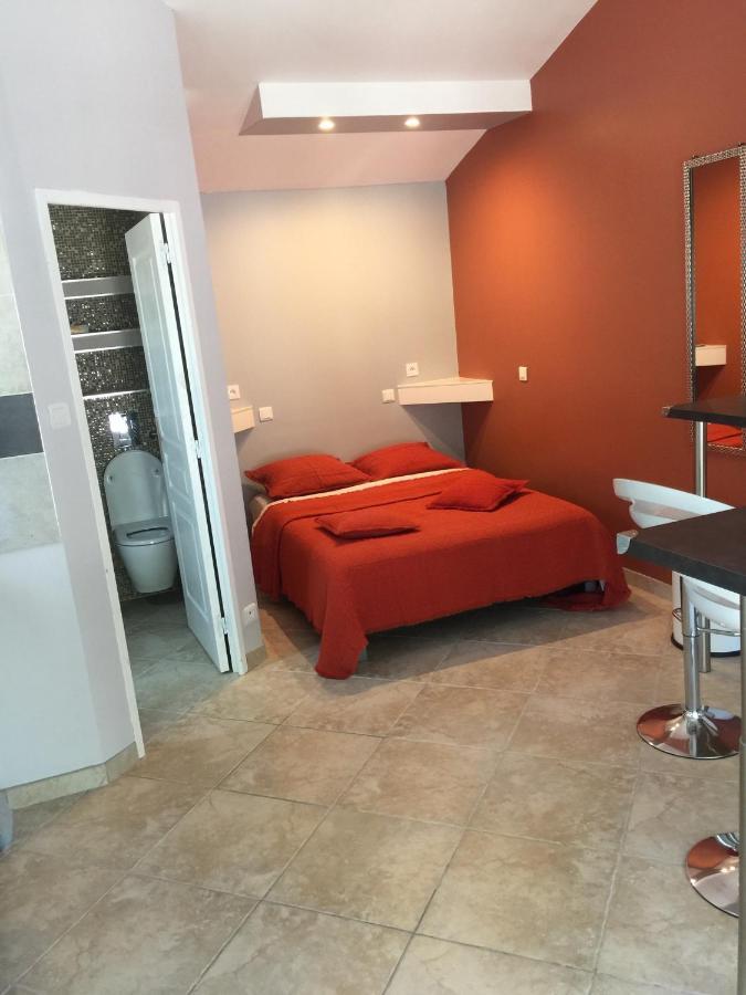 Dependance Individuelle Apartment Nans-les-Pins Exterior photo